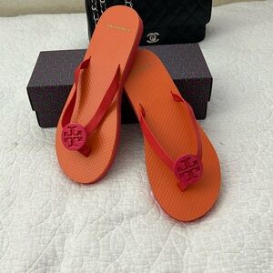 NWT Tory Burch thong sandals